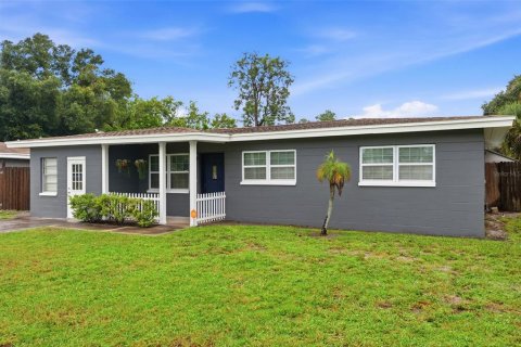 House in Seminole, Florida 3 bedrooms, 107.02 sq.m. № 2208593 - photo 2