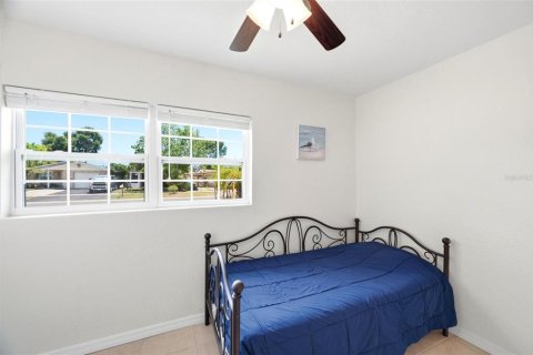 House in Seminole, Florida 3 bedrooms, 107.02 sq.m. № 2208593 - photo 30