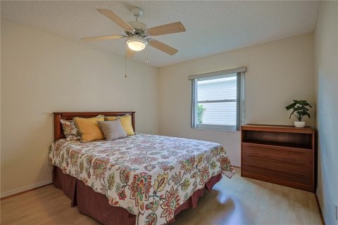 House in Leesburg, Florida 2 bedrooms, 127.28 sq.m. № 1900747 - photo 21