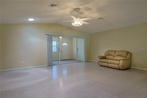 Villa ou maison à vendre à Leesburg, Floride: 2 chambres, 127.28 m2 № 1900747 - photo 9