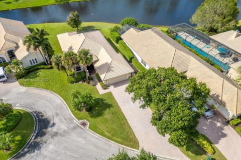 Casa en venta en Port St. Lucie, Florida, 2 dormitorios, 175.59 m2 № 1953925 - foto 2