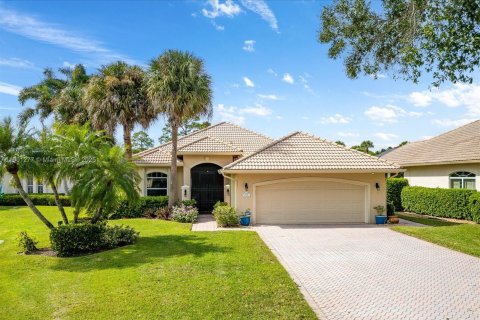 Casa en venta en Port St. Lucie, Florida, 2 dormitorios, 175.59 m2 № 1953925 - foto 1