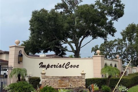 Condo in Clearwater, Florida, 2 bedrooms  № 2208954 - photo 19