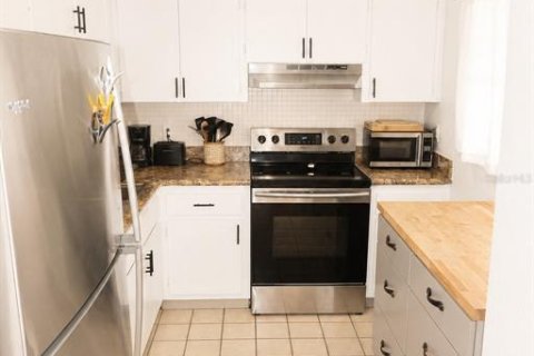 Condo in Clearwater, Florida, 2 bedrooms  № 2208954 - photo 8