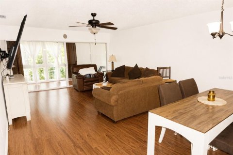 Condo in Clearwater, Florida, 2 bedrooms  № 2208954 - photo 4