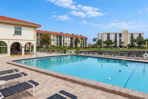 Condo in Clearwater, Florida, 2 bedrooms  № 2208954 - photo 18