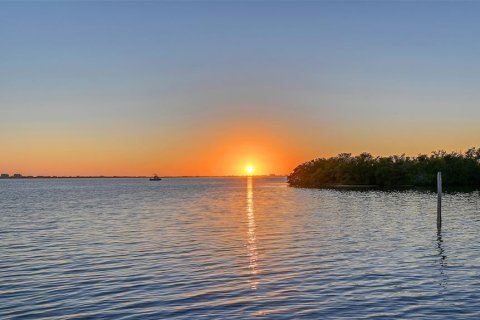 Casa en venta en Sarasota, Florida, 4 dormitorios, 348.94 m2 № 2135011 - foto 13