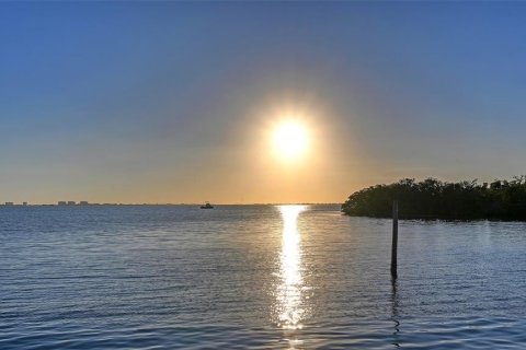 Casa en venta en Sarasota, Florida, 4 dormitorios, 348.94 m2 № 2135011 - foto 28