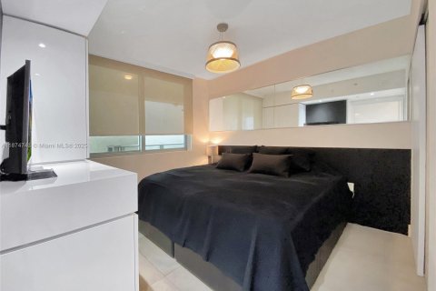 Copropriété à vendre à Miami Beach, Floride: 2 chambres, 106.19 m2 № 1926887 - photo 16