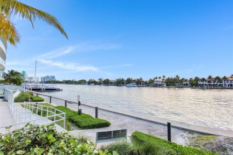 Copropriété à vendre à Miami Beach, Floride: 2 chambres, 106.19 m2 № 1926887 - photo 20