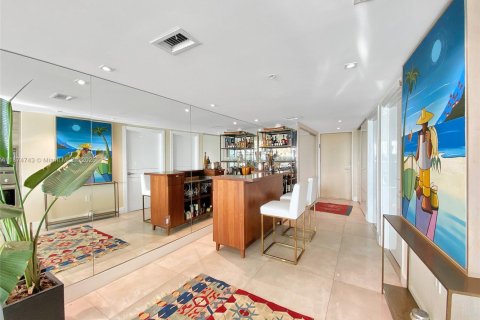 Copropriété à vendre à Miami Beach, Floride: 2 chambres, 106.19 m2 № 1926887 - photo 10