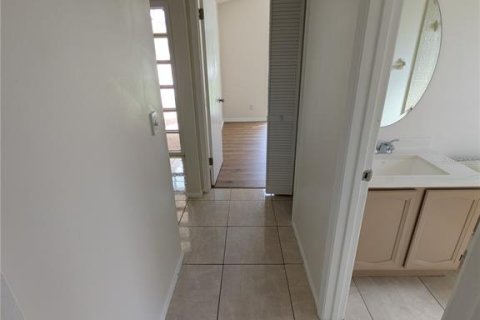Casa en venta en Apopka, Florida, 3 dormitorios, 145.11 m2 № 1838346 - foto 8