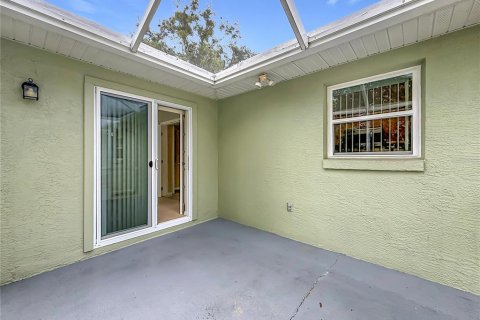 Villa ou maison à vendre à Ocala, Floride: 2 chambres, 113.81 m2 № 2110402 - photo 8