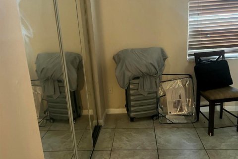 Copropriété à louer à Coral Springs, Floride: 2 chambres, 76.64 m2 № 2400842 - photo 4