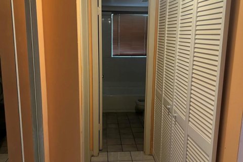 Copropriété à louer à Coral Springs, Floride: 2 chambres, 76.64 m2 № 2400842 - photo 8