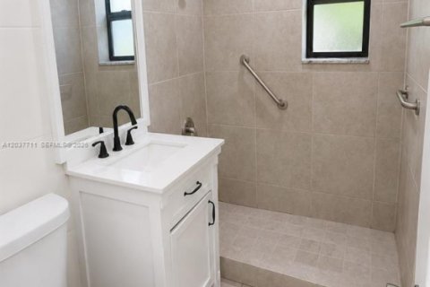 Купить виллу или дом в Майами-Гарденс, Флорида 3 спальни, 110.37м2, № 2155032 - фото 9