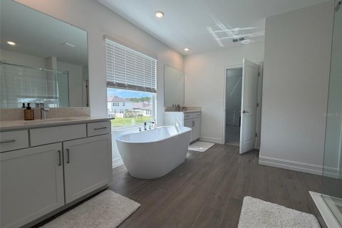 House in Lutz, Florida 5 bedrooms, 304.07 sq.m. № 2426030 - photo 19
