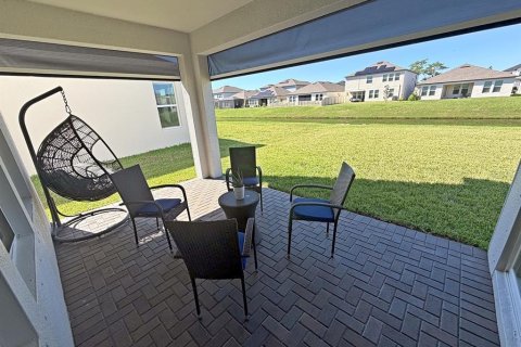 House in Lutz, Florida 5 bedrooms, 304.07 sq.m. № 2426030 - photo 9