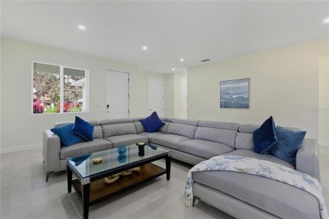 Villa ou maison à vendre à Sarasota, Floride: 3 chambres, 171.13 m2 № 2414106 - photo 6