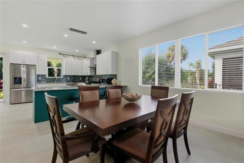Villa ou maison à vendre à Sarasota, Floride: 3 chambres, 171.13 m2 № 2414106 - photo 9
