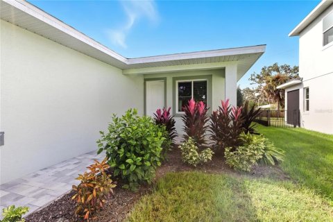 Villa ou maison à vendre à Sarasota, Floride: 3 chambres, 171.13 m2 № 2414106 - photo 3