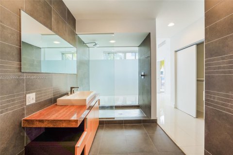 Condominio en venta en Miami Beach, Florida, 1 dormitorio, 74.32 m2 № 2073012 - foto 15