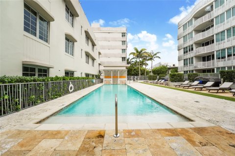 Condominio en venta en Miami Beach, Florida, 1 dormitorio, 74.32 m2 № 2073012 - foto 21