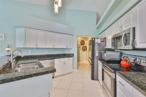 House in Sun City Center, Florida 3 bedrooms, 156.45 sq.m. № 1826161 - photo 14