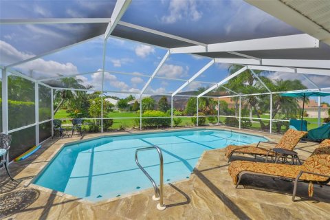 House in Sun City Center, Florida 3 bedrooms, 156.45 sq.m. № 1826161 - photo 3