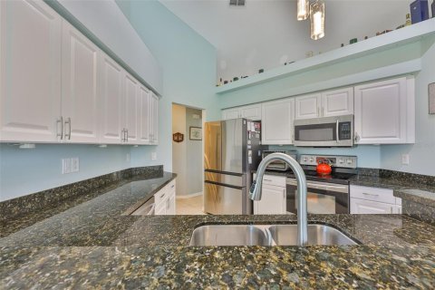 House in Sun City Center, Florida 3 bedrooms, 156.45 sq.m. № 1826161 - photo 13