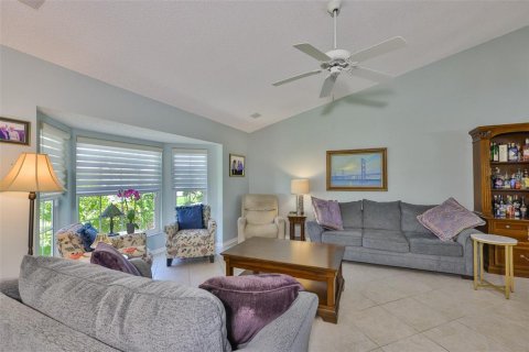 House in Sun City Center, Florida 3 bedrooms, 156.45 sq.m. № 1826161 - photo 7