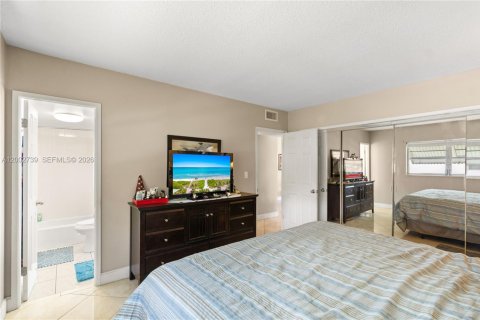 Copropriété à vendre à Hollywood, Floride: 2 chambres, 83.52 m2 № 2067988 - photo 8
