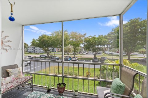Copropriété à vendre à Hollywood, Floride: 2 chambres, 83.52 m2 № 2067988 - photo 15