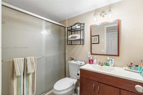 Copropriété à vendre à Hollywood, Floride: 2 chambres, 83.52 m2 № 2067988 - photo 12