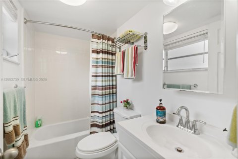 Copropriété à vendre à Hollywood, Floride: 2 chambres, 83.52 m2 № 2067988 - photo 9
