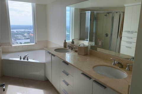 Copropriété à louer à Sunny Isles Beach, Floride: 2 chambres, 132.2 m2 № 1998292 - photo 6