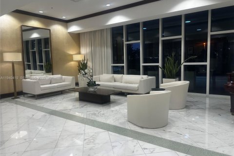 Copropriété à louer à Sunny Isles Beach, Floride: 2 chambres, 132.2 m2 № 1998292 - photo 14