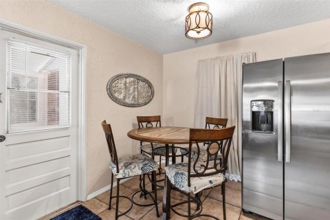 Casa en venta en Fruitland Park, Florida, 3 dormitorios, 75.81 m2 № 2237378 - foto 14