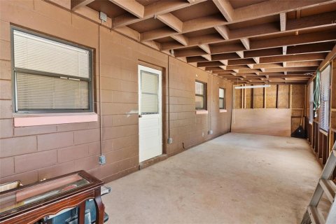 Casa en venta en Fruitland Park, Florida, 3 dormitorios, 75.81 m2 № 2237378 - foto 29