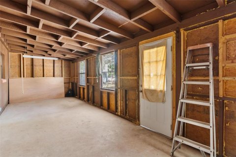 Casa en venta en Fruitland Park, Florida, 3 dormitorios, 75.81 m2 № 2237378 - foto 28