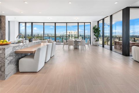 Copropriété à louer à Miami Beach, Floride: 4 chambres, 242.94 m2 № 1814148 - photo 4