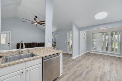 Casa en venta en Palm Harbor, Florida, 3 dormitorios, 111.95 m2 № 1784341 - foto 4