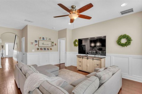 House in Auburndale, Florida 4 bedrooms, 283.44 sq.m. № 1815544 - photo 18