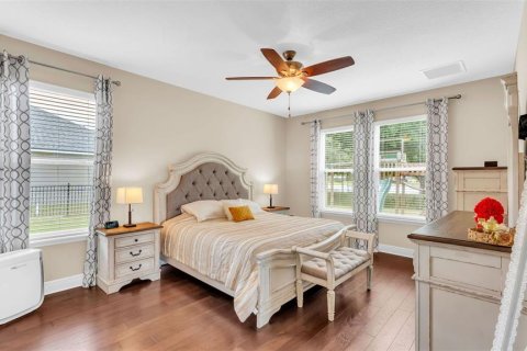 House in Auburndale, Florida 4 bedrooms, 283.44 sq.m. № 1815544 - photo 22