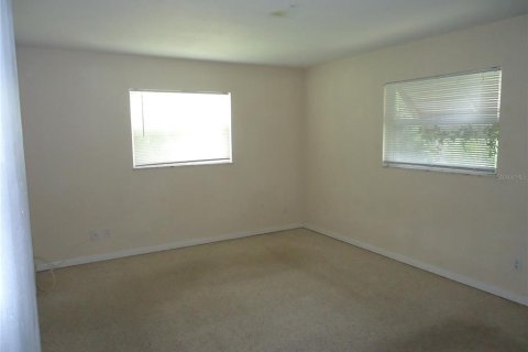 Casa en venta en Saint Petersburg, Florida, 3 dormitorios, 145.3 m2 № 1868855 - foto 6