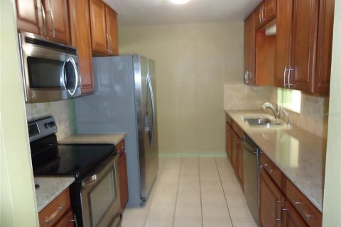 Casa en venta en Saint Petersburg, Florida, 3 dormitorios, 145.3 m2 № 1868855 - foto 2