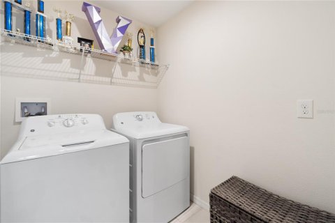 Casa en venta en Kissimmee, Florida, 4 dormitorios, 201.41 m2 № 1899762 - foto 28