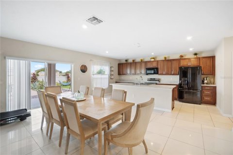 Casa en venta en Kissimmee, Florida, 4 dormitorios, 201.41 m2 № 1899762 - foto 18