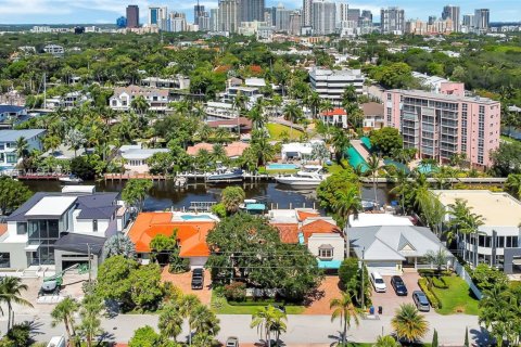 Casa en alquiler en Fort Lauderdale, Florida, 5 dormitorios, 341.23 m2 № 2026330 - foto 27