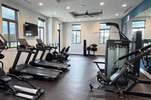 Снять в аренду таунхаус в Майами, Флорида 3 спальни, 123.65м2, № 1948484 - фото 15